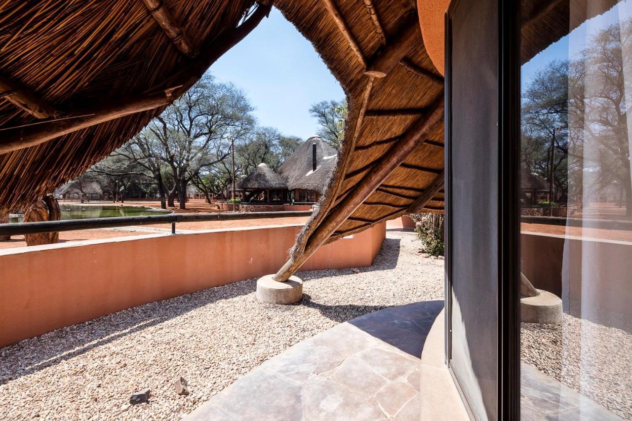 Omaruru Game Lodge Exteriör bild